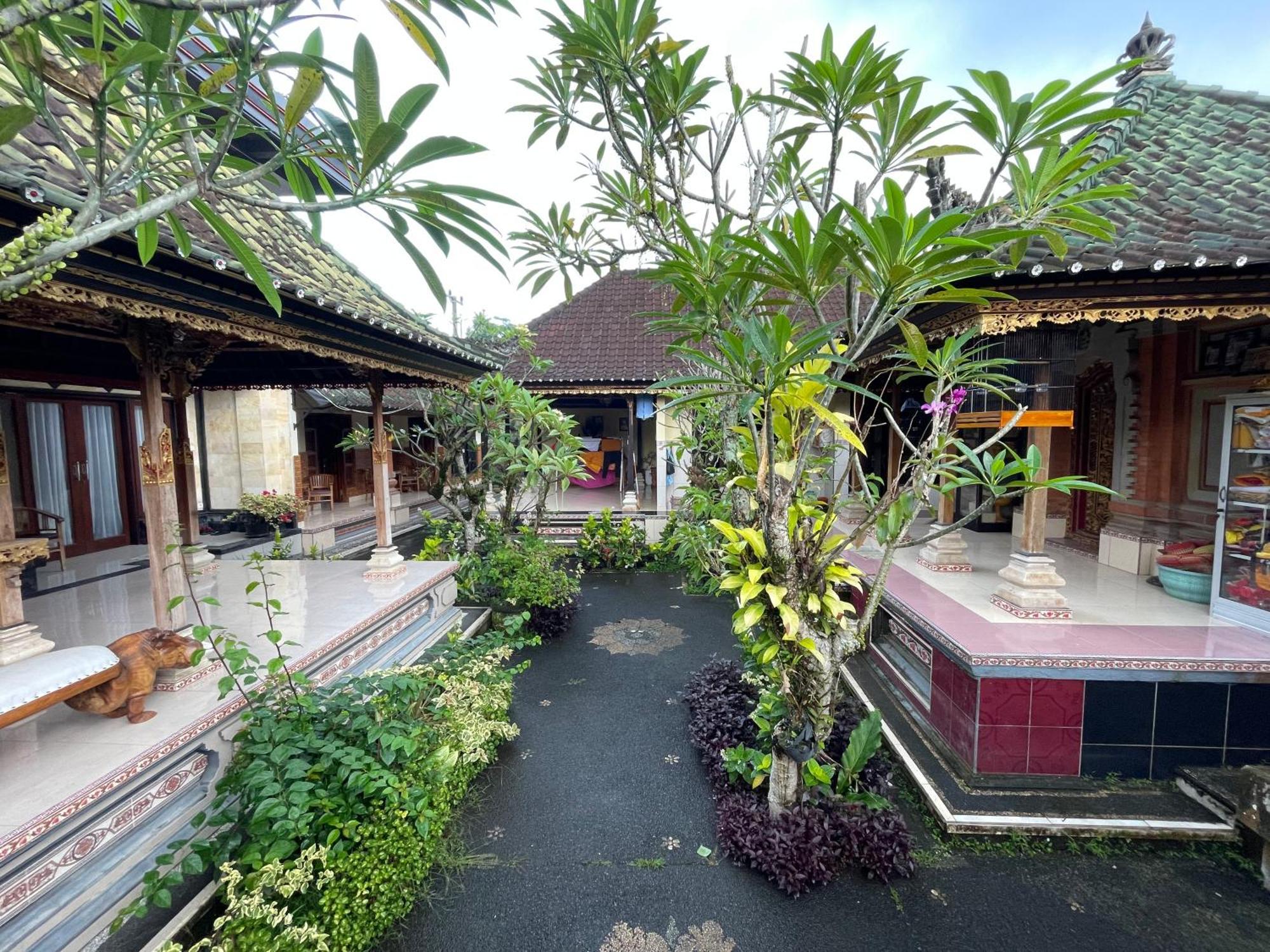 Ubud Tri Upasedana House 2 Тегаллаланг Экстерьер фото