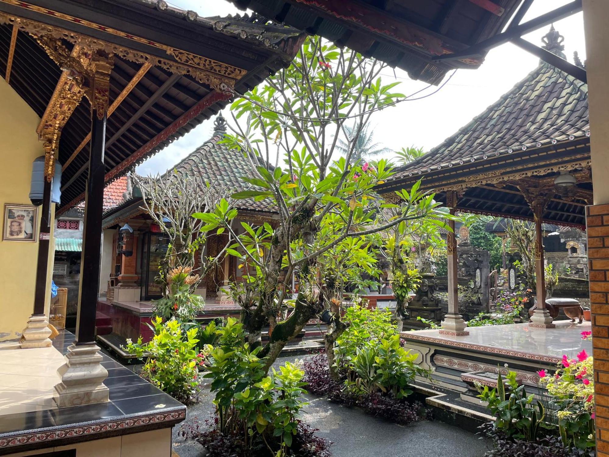 Ubud Tri Upasedana House 2 Тегаллаланг Экстерьер фото